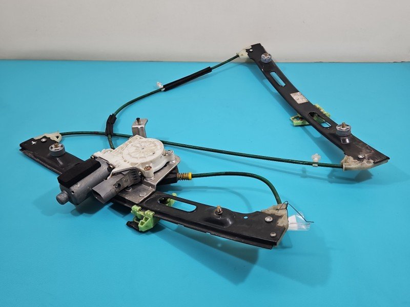 Podnośnik przód prawy Bmw e46 Producent części: BMW, 6pin 3d HB