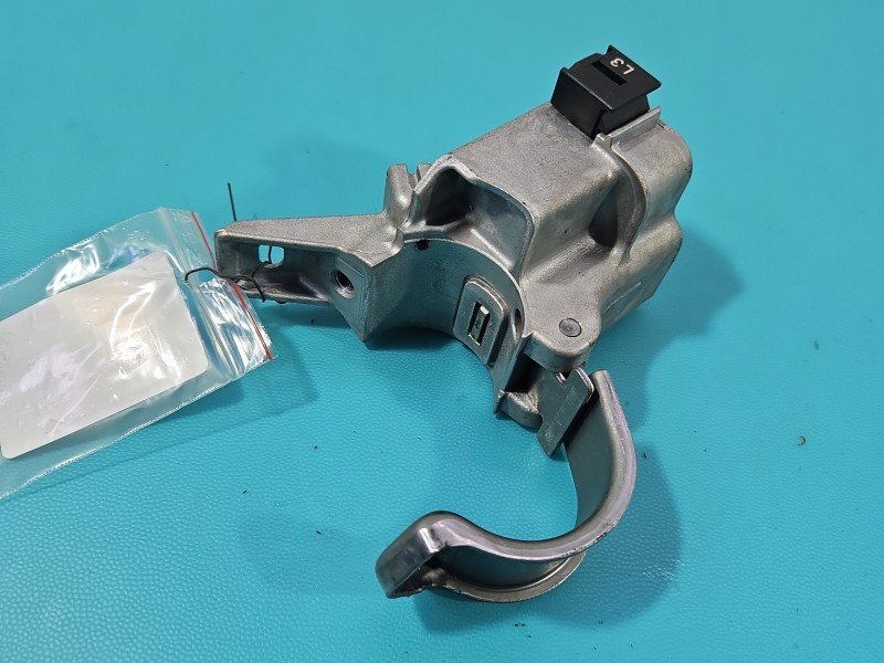 Blokada kierownicy Suzuki Vitara II 2015- Blokada kierownicy Suzuki Vitara II 2015-