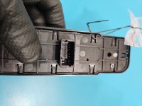 Przełącznik szyb Renault Laguna III 809610007R Rysy. EU