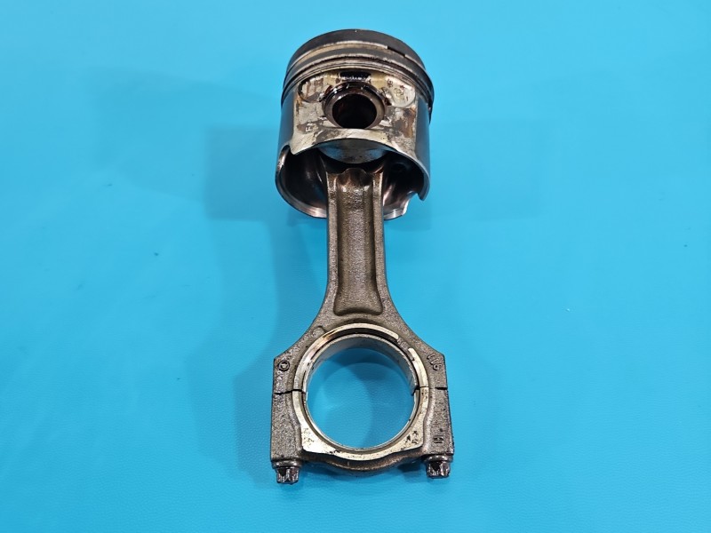 Tłok bmw F30 2.0d 184KM