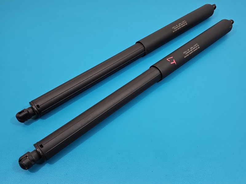 Siłowniki klapy komplet teleskop Mercedes ML W164