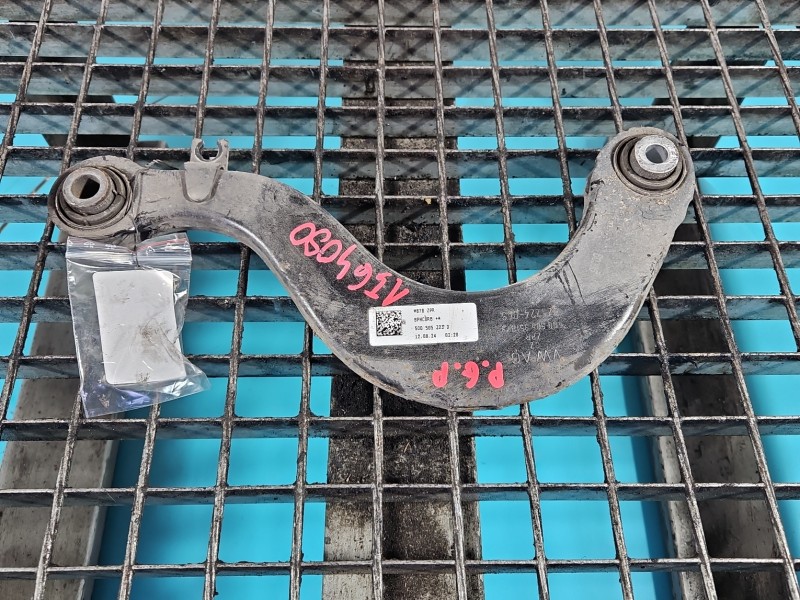 Wahacz tył prawy Skoda Superb IV