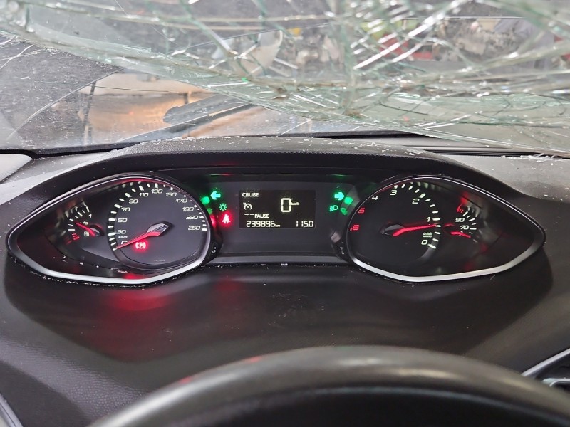 Licznik Peugeot 308 II T9 1.6 hdi 9809838380 EUROPA