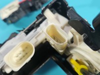 Zamek przód prawy AUDI A8 D4 4H EUROPA Europejska, Z dociągiem zamek 7+3pin. Dociag 2 pin 4F0837060