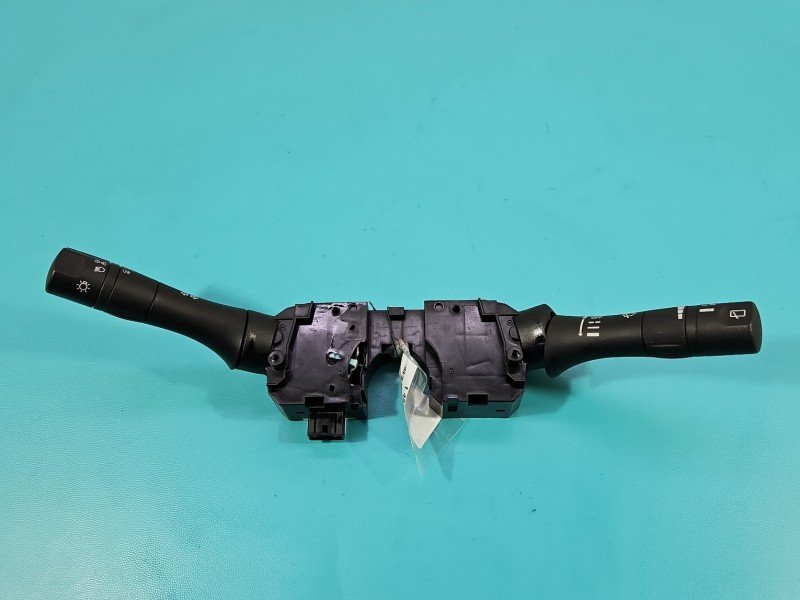 Przełącznik zespolony Nissan Juke I F15 10-19