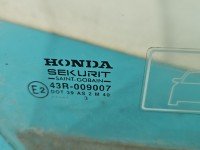Szyba drzwi przód prawa Honda Civic VII HB