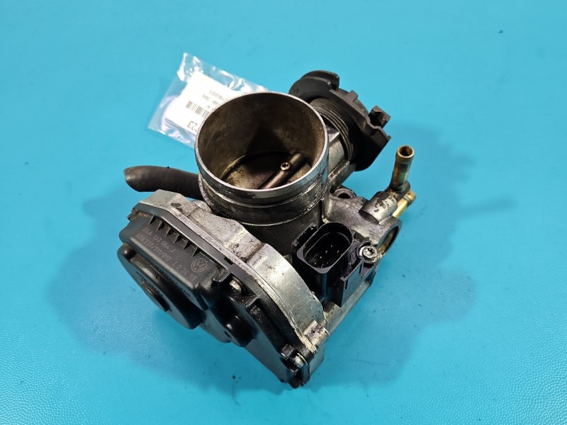 Przepustnica Seat Toledo II Leon I 1.6 sr 06A133064J