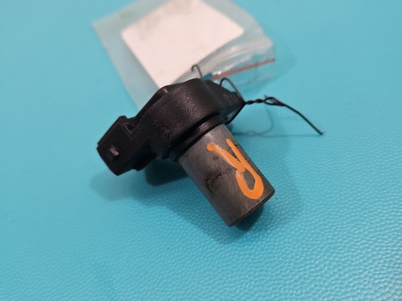 Czujnik położenia wałka rozrządu Kia Sportage II 04-10 39350-23700