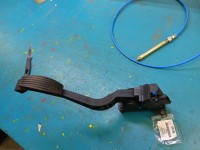 Pedał gazu potencjometr Alfa romeo 147 0281002380 1.9 jtd