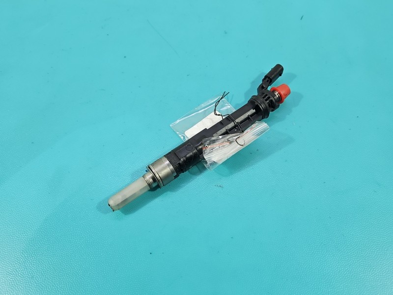 Wtryskiwacz Mercedes CLA C118 X118 A2820701000, 166001525R 1.3b