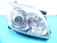 Reflektor prawy lampa przód Toyota Avensis II T25 EUROPA