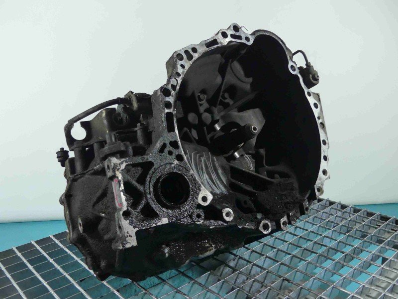 Skrzynia biegów Toyota Avensis I T22 2.0 D4D