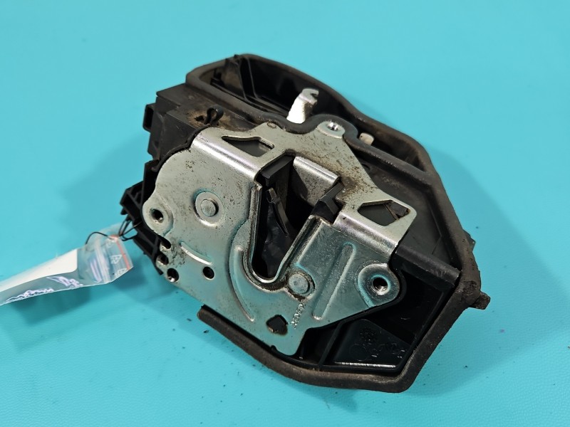Zamek tył prawy 7202148 Bmw X3 e83 Producent części: BMW, 5pin