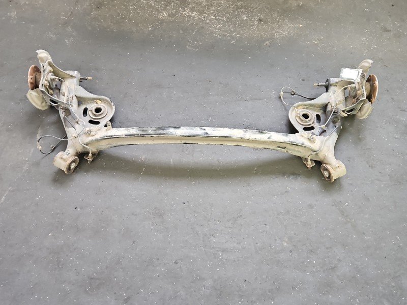 Tylna belka oś tył Suzuki Sx4 S-Cross 13-21 1.4 T