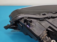 Reflektor prawy lampa przód Peugeot 2008 II EUROPA