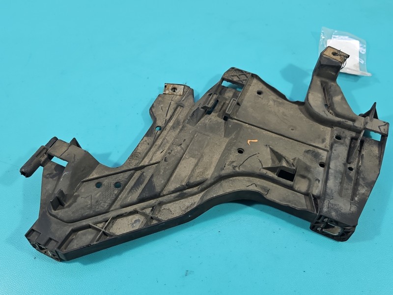 Listwa podreflektorowa AUDI A4 B8 1301073033