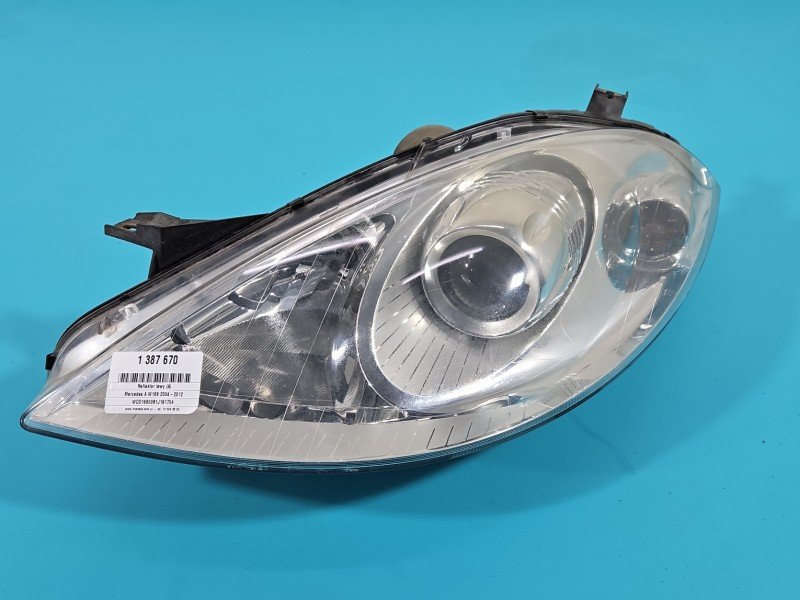 Reflektor lewy lampa przód Mercedes W169 EUROPA