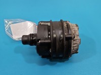 Pompka obiegu wody pompa Mercedes W213 2.0 CDI 0392024050, A0005002686