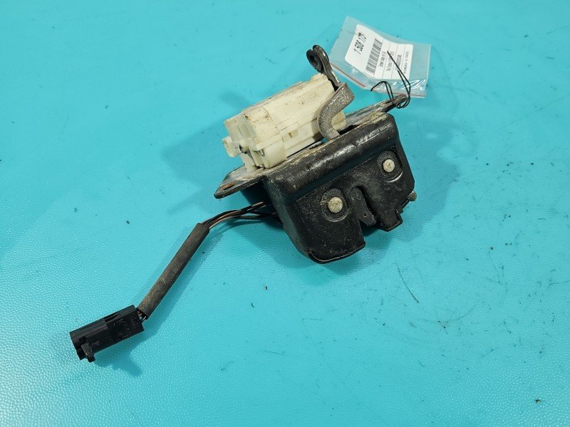 Zamek klapy tył 65006100 Fiat Croma II kombi Producent części: FIAT, 3pin