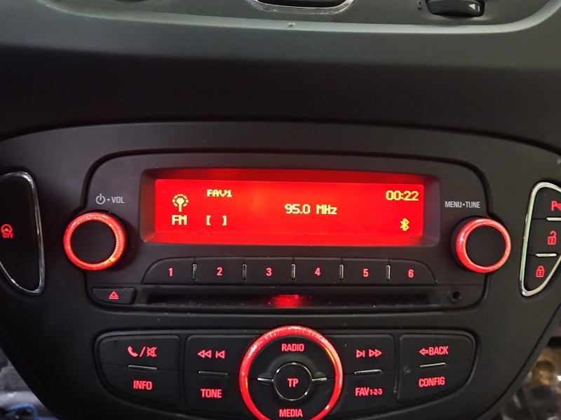 Radio fabryczne Opel Corsa E 39146279 radioodtwarzacz