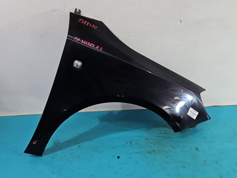 Błotnik przód prawy Skoda Roomster czarny LF9R