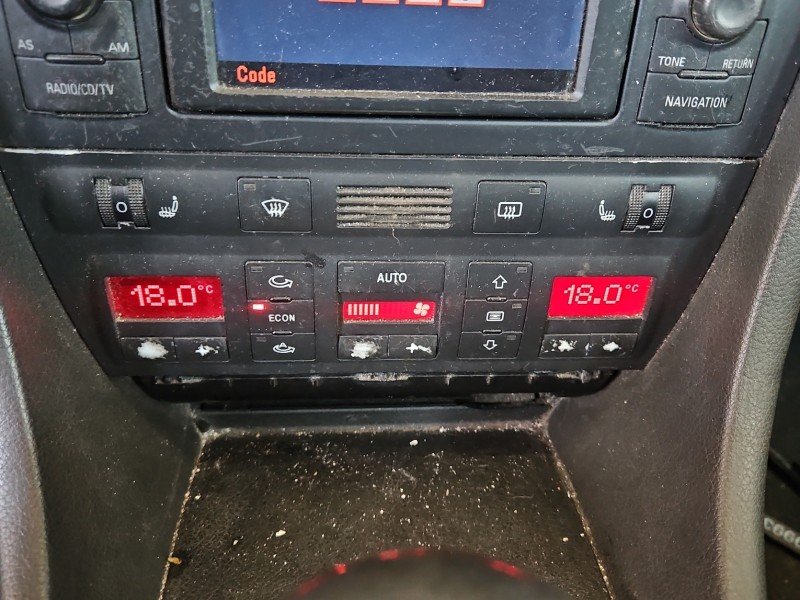 Konsola panel nawiewu Audi A6 C5 4B0820043AR