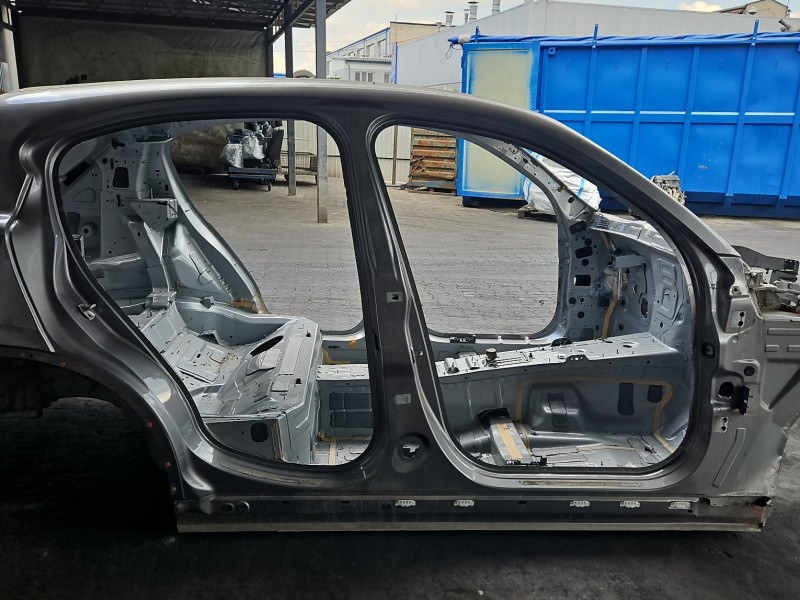 Próg prawy SŁUPEK ŚRODKOWY B Alfa romeo Stelvio HB 5d 318