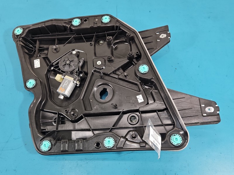 Podnośnik przód prawy SZYBY WINDA Skoda Octavia IV Europejska 5d HB 5Q0959802C, 5E3837656