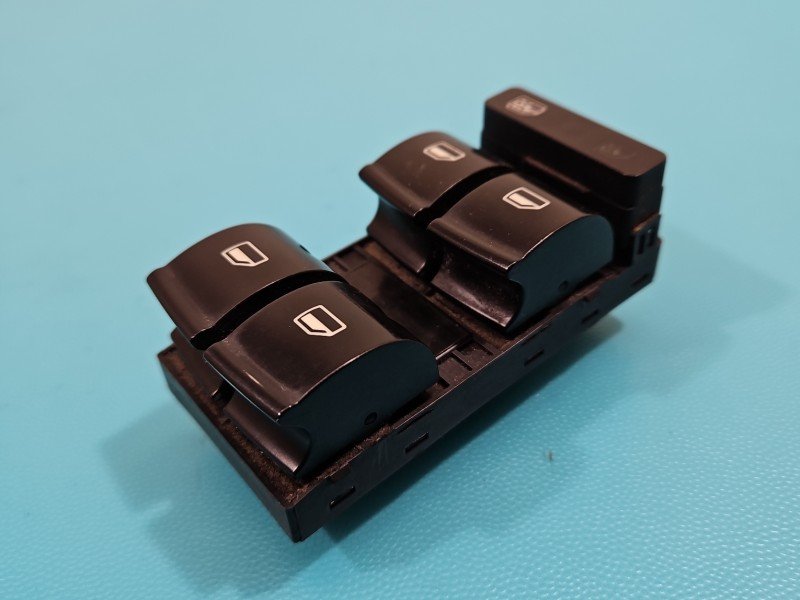 Przełącznik szyb Audi A4 B7 Producent części: Audi, Zamiennik EU Przełącznik szyb Audi A4 B7 Producent części: Audi, Zamiennik EU