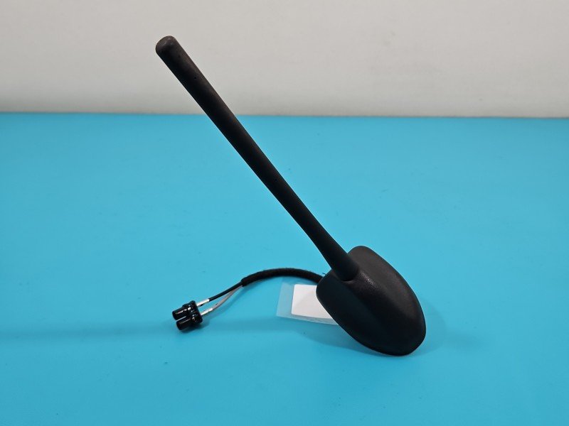 Antena Ford Fiesta Mk8 Antena Ford Fiesta Mk8