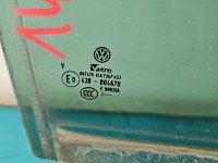 Szyba drzwi tył prawa Vw Jetta VI sedan