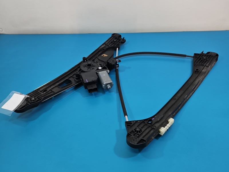 Podnośnik przód prawy SZYBY WINDA Peugeot 3008 II Europejska, 6pin 9837844280 5d HB