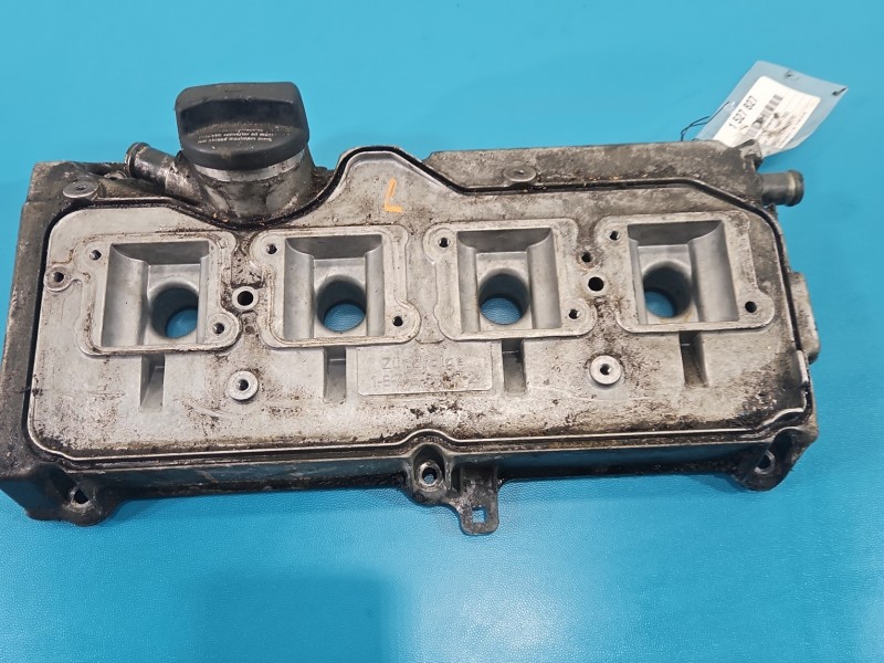 Pokrywa zaworów Audi A8 D2 4.2 V8