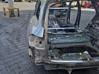 Błotnik tył lewy Mercedes W213 ćwiartka szary 992
