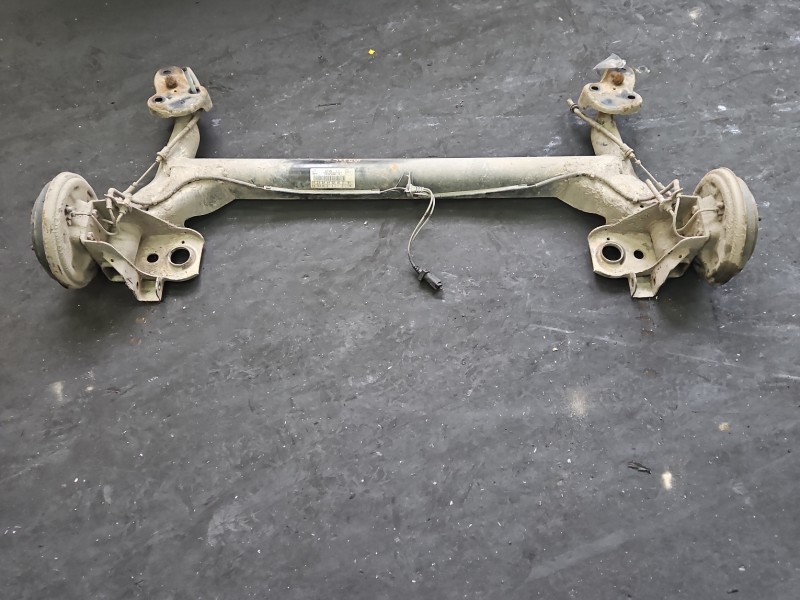 Tylna belka oś tył Ford Fiesta Mk6 1.3 8V