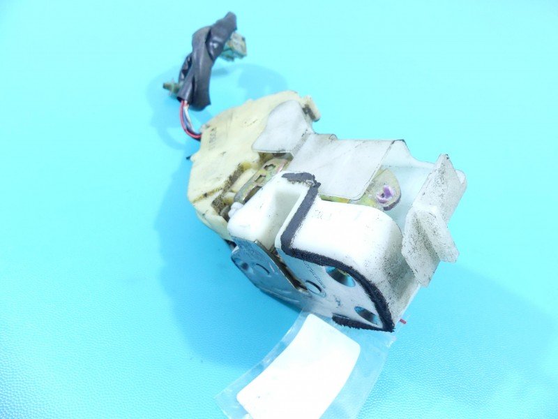 Zamek przód prawy Honda Accord VI 98-02 EUROPA Producent części: Honda, 6 pin