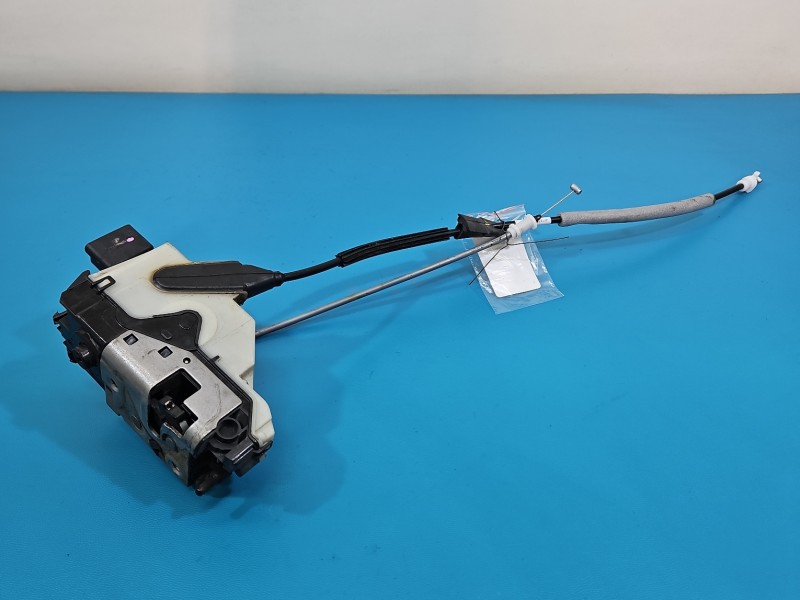 Zamek przód prawy 9685351480 CITROEN DS4 15-20 EUROPA Producent części: DS, Europejska, 5pin