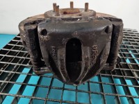 Zacisk przód prawy Toyota Avensis II T25 2.0 vvti