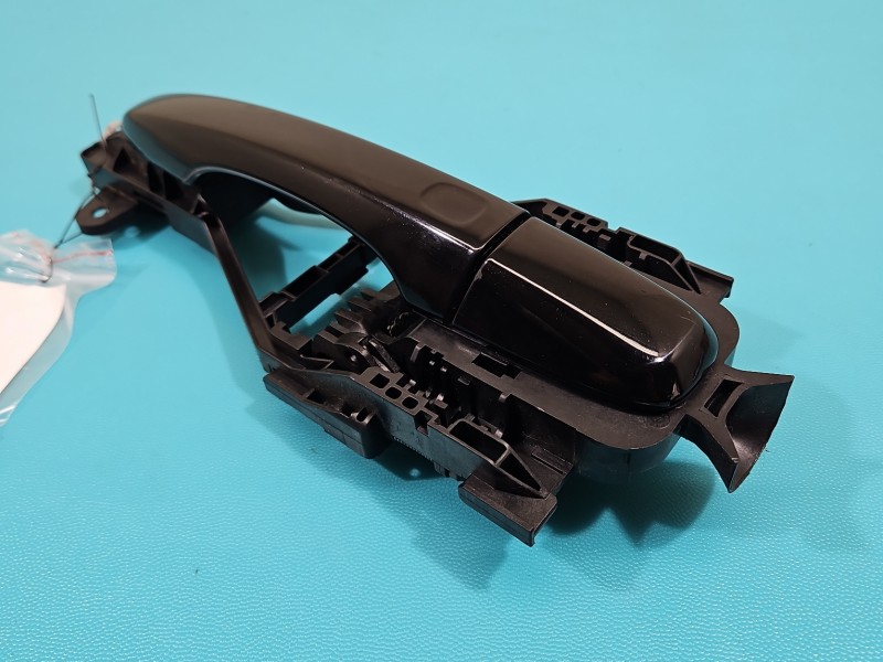 Klamka przód prawa zewnętrzna Volvo V40 II 12- 31440085 ONYX BLACK 717-46