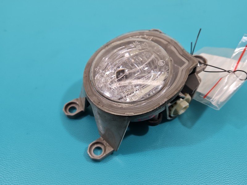 Halogen prawy Toyota Corolla E21 19- Halogen prawy Toyota Corolla E21 19-