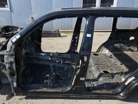 Próg lewy SŁUPEK ŚRODKOWY B Toyota Land Cruiser J200 07- HB 5d czarny 202