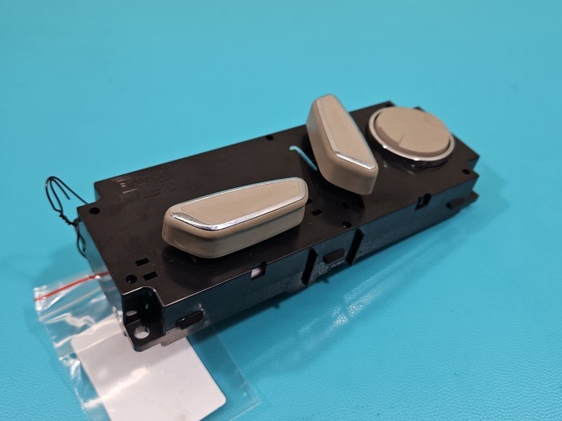 Przełącznik Amerykańska, Fotel Przód Lewy, DG9T-14B709-AE Ford Fusion USA 12-20