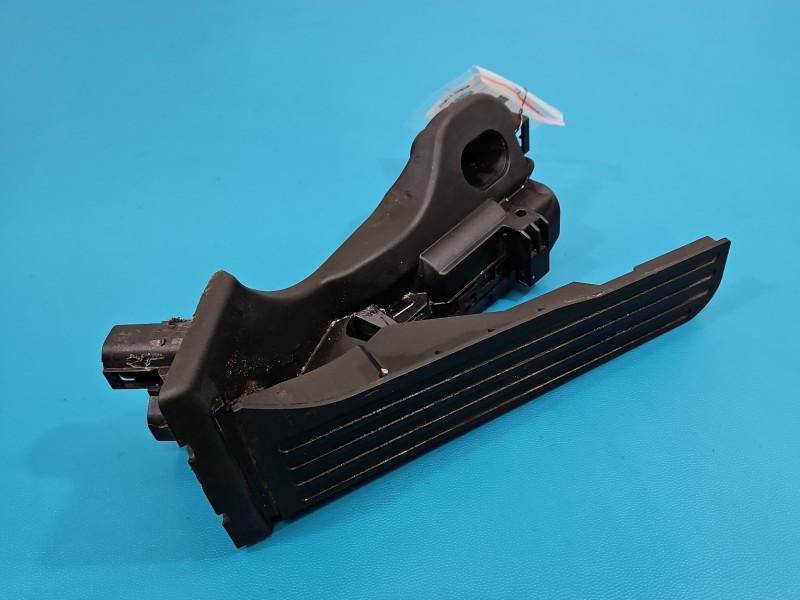 Pedał gazu potencjometr Vw Caddy III 2K 2.0 tdi 2K5721503E, 6PV008689-30