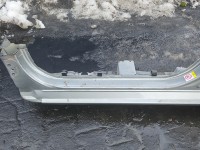 Próg lewy SŁUPEK ŚRODKOWY B Toyota Auris II HB 5d 1G6