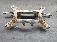 Tylna belka oś tył Bmw e90 2.0 16V