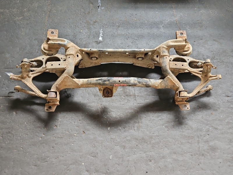 Tylna belka oś tył Ssangyong Rexton I 2.0 e-XDI (671960) Tylna belka oś tył Ssangyong Rexton I 2.0 e-XDI (671960)