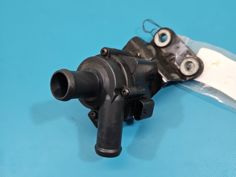 Pompka obiegu wody pompa Ford Kuga Mk2 II 13-19 1.5 Ecoboost