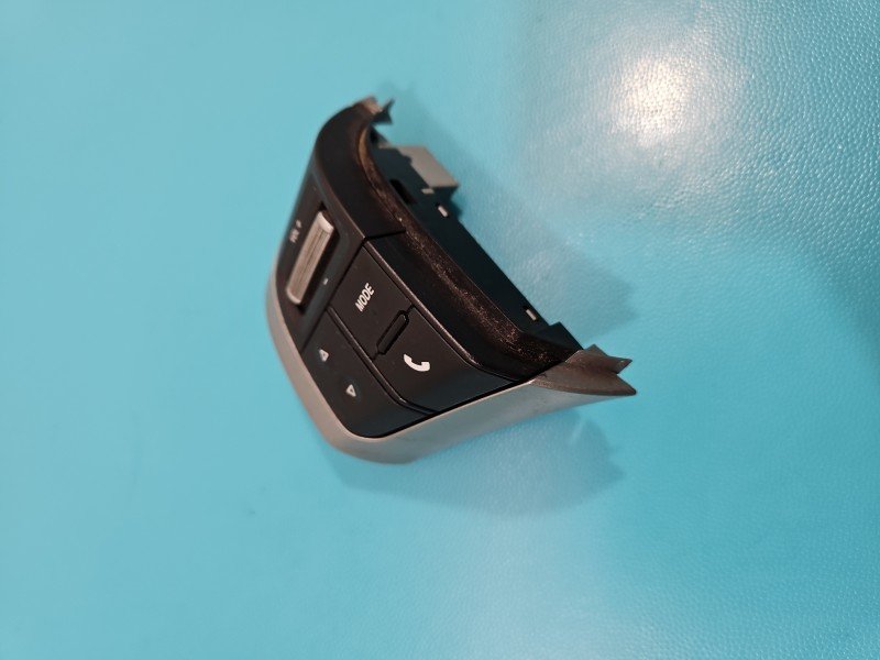 Przełącznik multifunkcja kierownicy Isuzu D-Max II 11-19 M42233