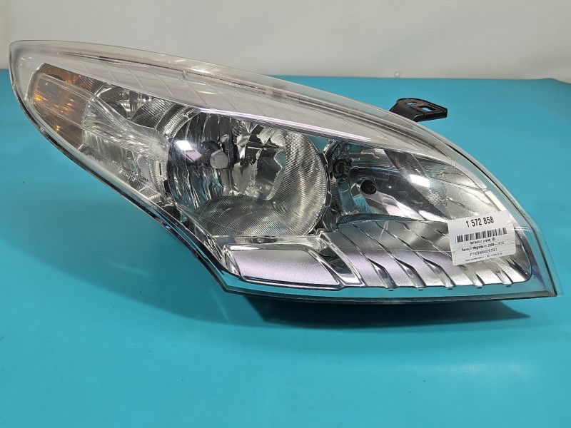 Reflektor prawy lampa przód Renault Megane III EUROPA 260100017R, 030124420200