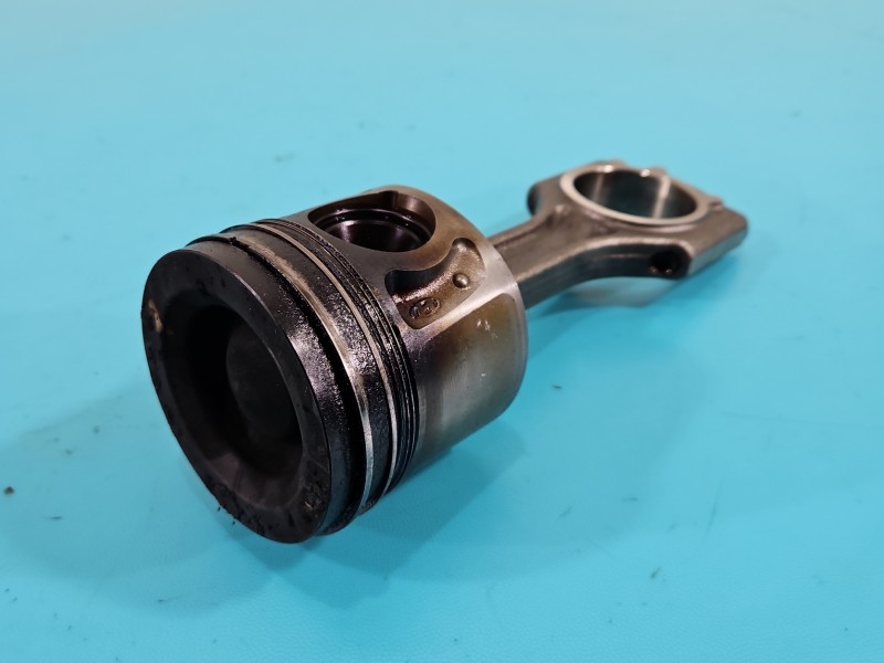 Tłok Kia Sorento III 2.0 crdi (D4HA) 185KM